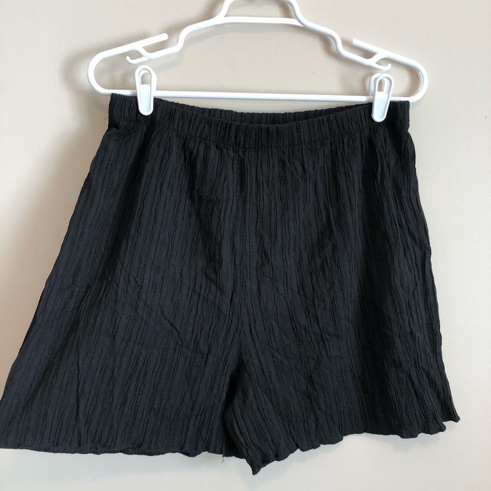Emery Rose Black High-waisted Shorts